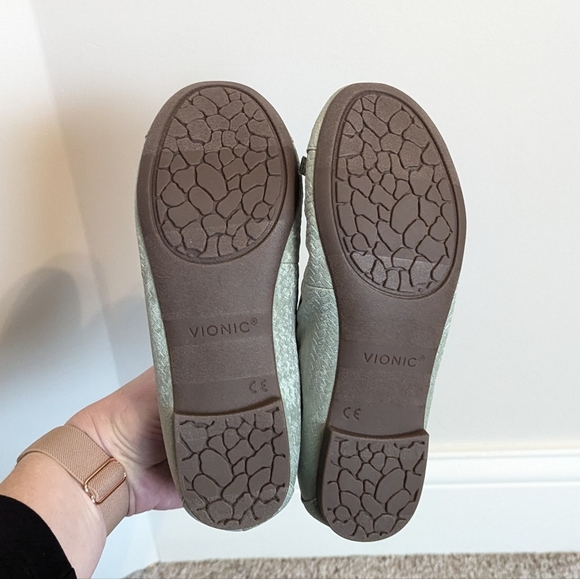 NEW Vionic Amorie Textured Ballet Flats Green sz 6 - Picture 5 of 6